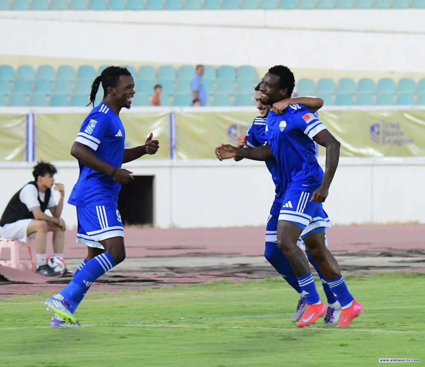 انطلاقة قوية للميناء والنفط في دوري النجوم