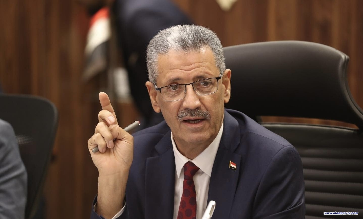 وزير النفط: لا مساس بحوافز العاملين في القطاع النفطي