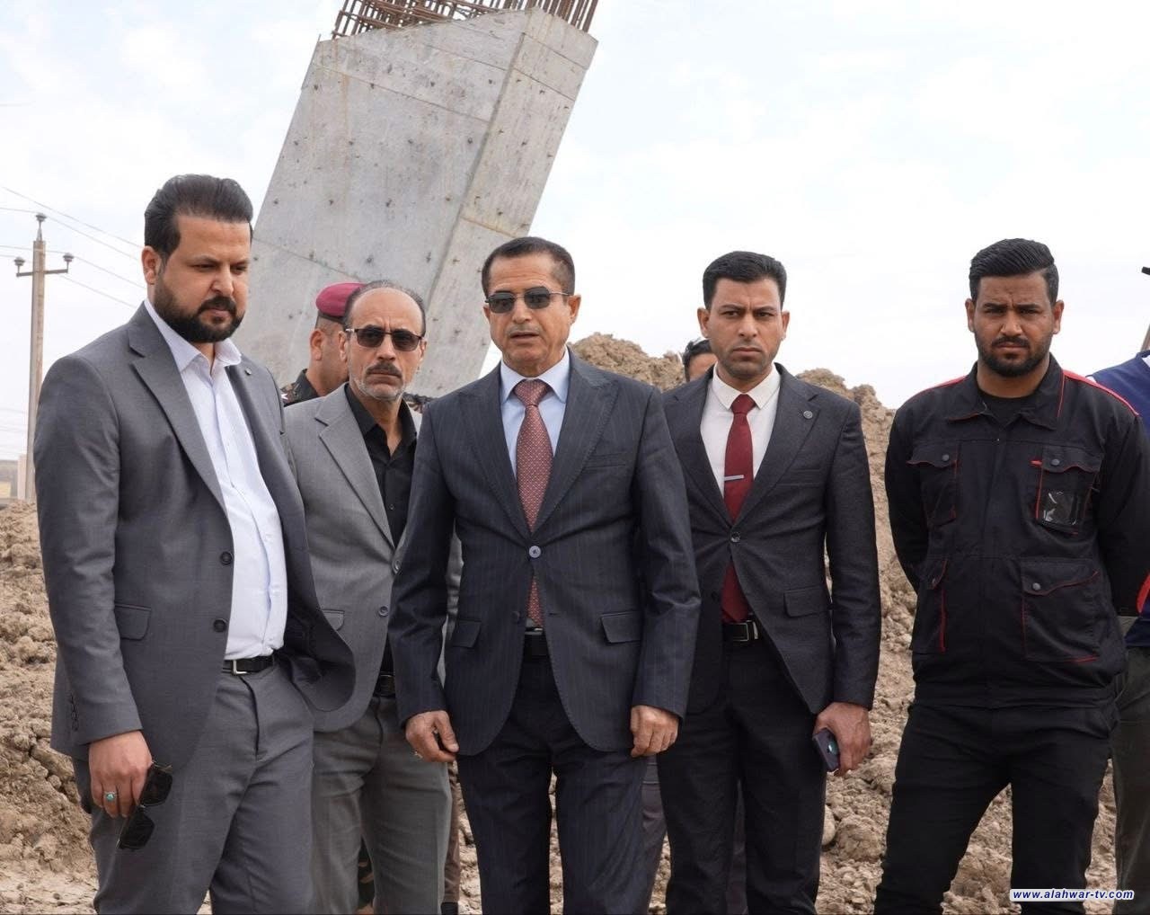 تمهيداً لافتتاحه الجزئي قبل عيد الفطر.. محافظ ذي قار يوجّه بحسم التعارضات واعتماد نظام الشفتين لتسريع إنجاز طريق المنصورية