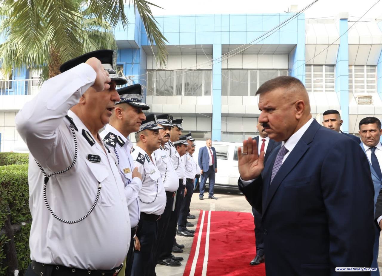 خلال اجتماعه في مديرية المرور العامة ... وزير الداخلية يؤكد ان مقدار تطور الدول يقاس بما يتم إنجازه من تقدم في عملهم ودوائرهم