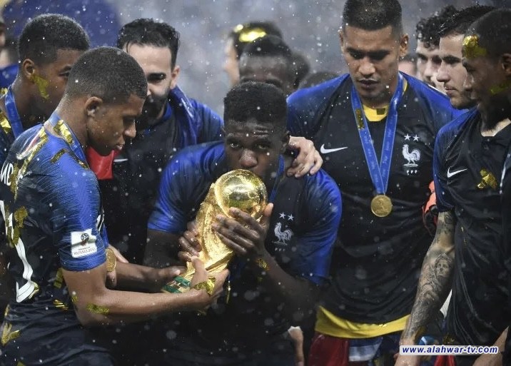 أومتيتي يعلن اعتزاله كرة القدم