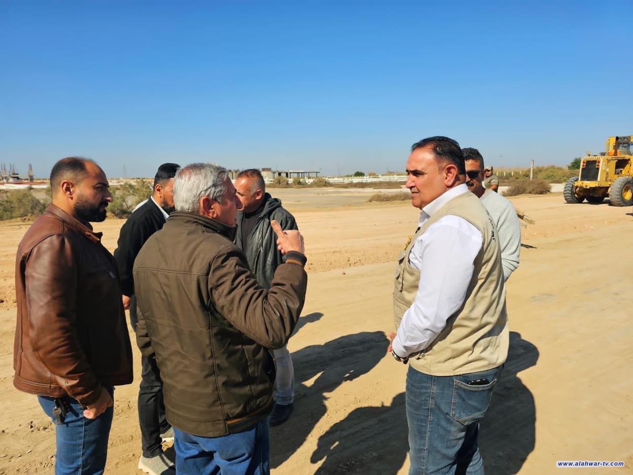 مدير شباب ورياضة ذي قار  يزور ملعب ذي قار ويطلع ميدانيأ على سير الاعمال في الملعب