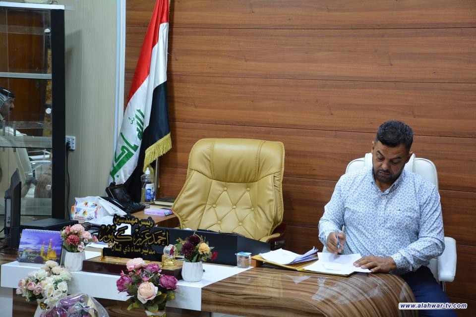 مدير ماء ذي قار  يستقبل اهالي قرية الزهيرية