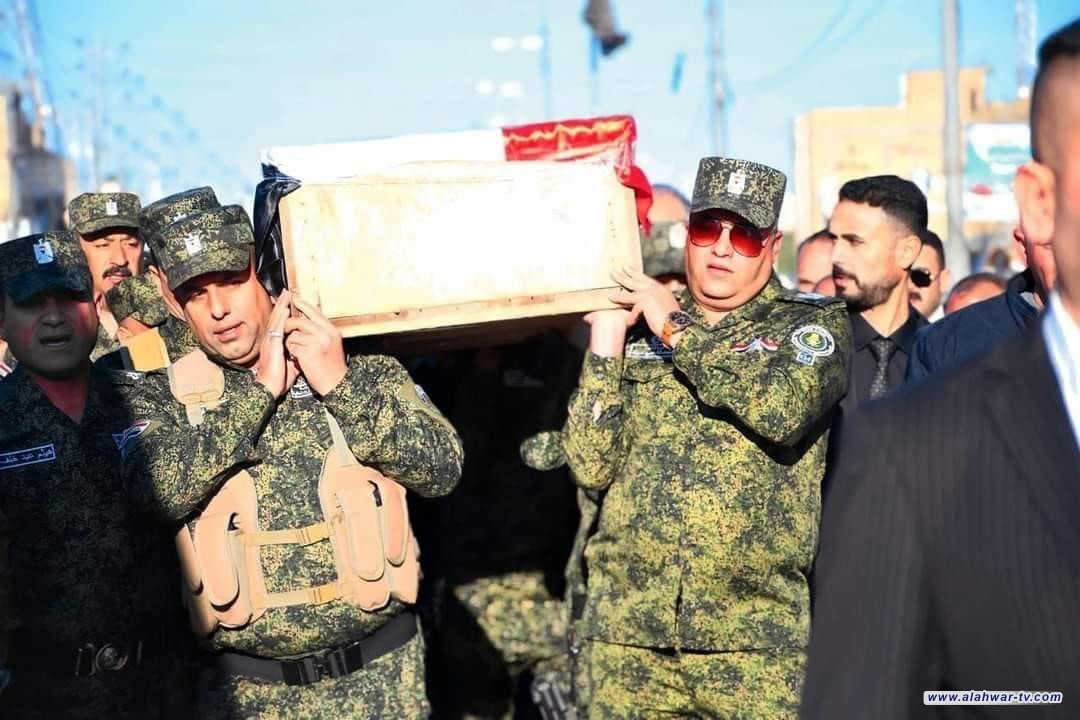 بالصور .. تشييع ضابط في شرطة ذي قار استشهد خلال مداهمة منزل احد المطلوبين الخطرين بإحدى قرى قضاء سيد دخيل شرق الناصرية