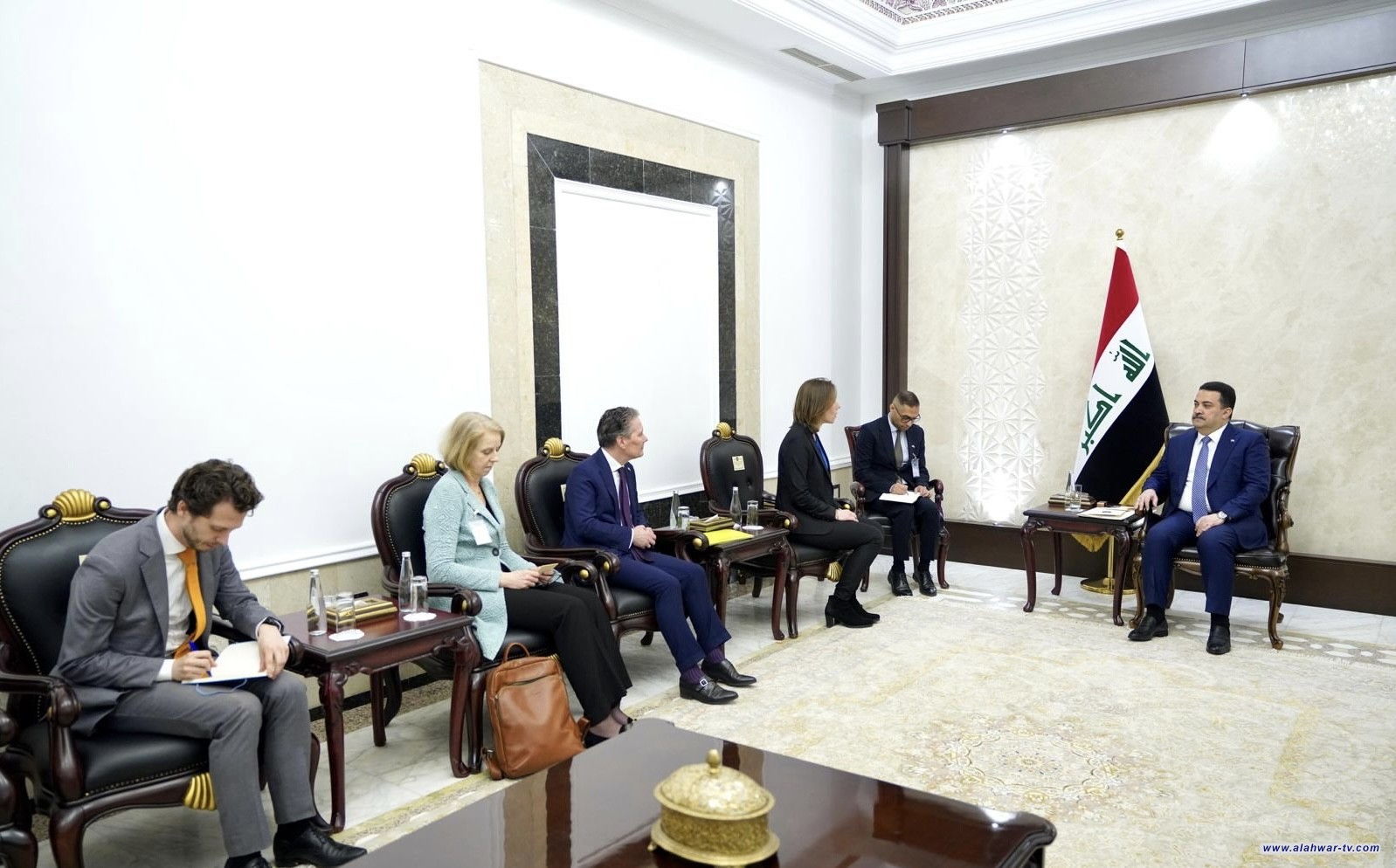 رئيس الوزراء يؤكد حرص العراق على تطوير العلاقات مع هولندا خصوصاً في المجال الاقتصادي