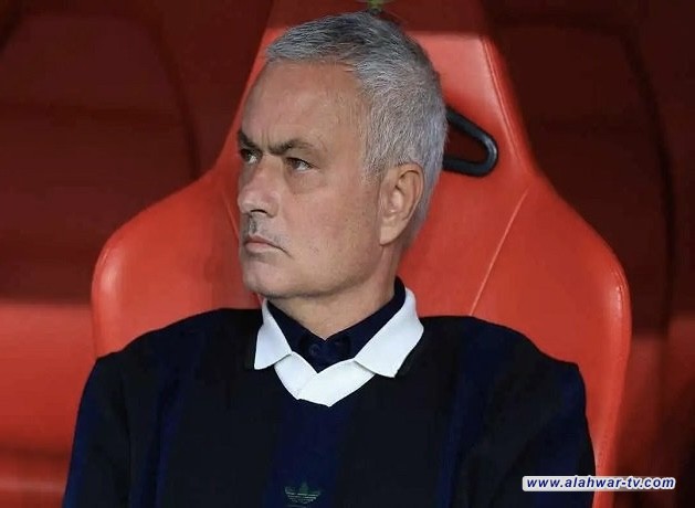 ناد مفاجئ يفاوض جوزيه مورينيو