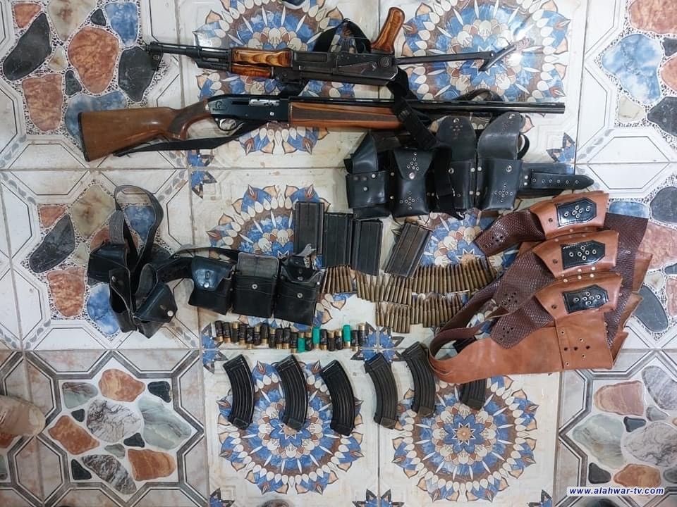 قوة مشتركة تنفذ واجبا أمنيا في قضاء الغراف وتضبط أسلحة واعتدة وتلقي القبض على عدد من المطلوبين للعدالة