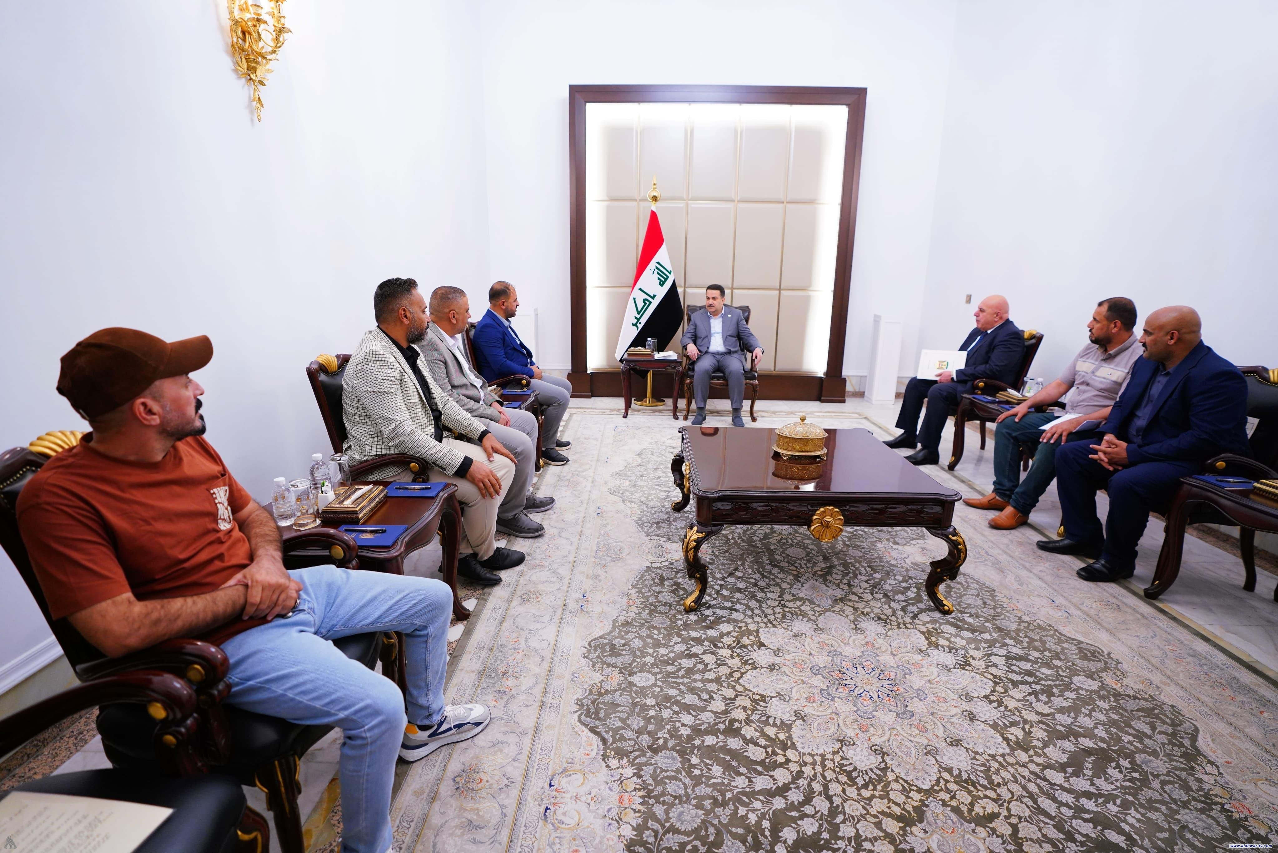 رئيس الوزراء يوجه بمعالجة المشاكل التي تواجه عمل سائقي الشاحنات