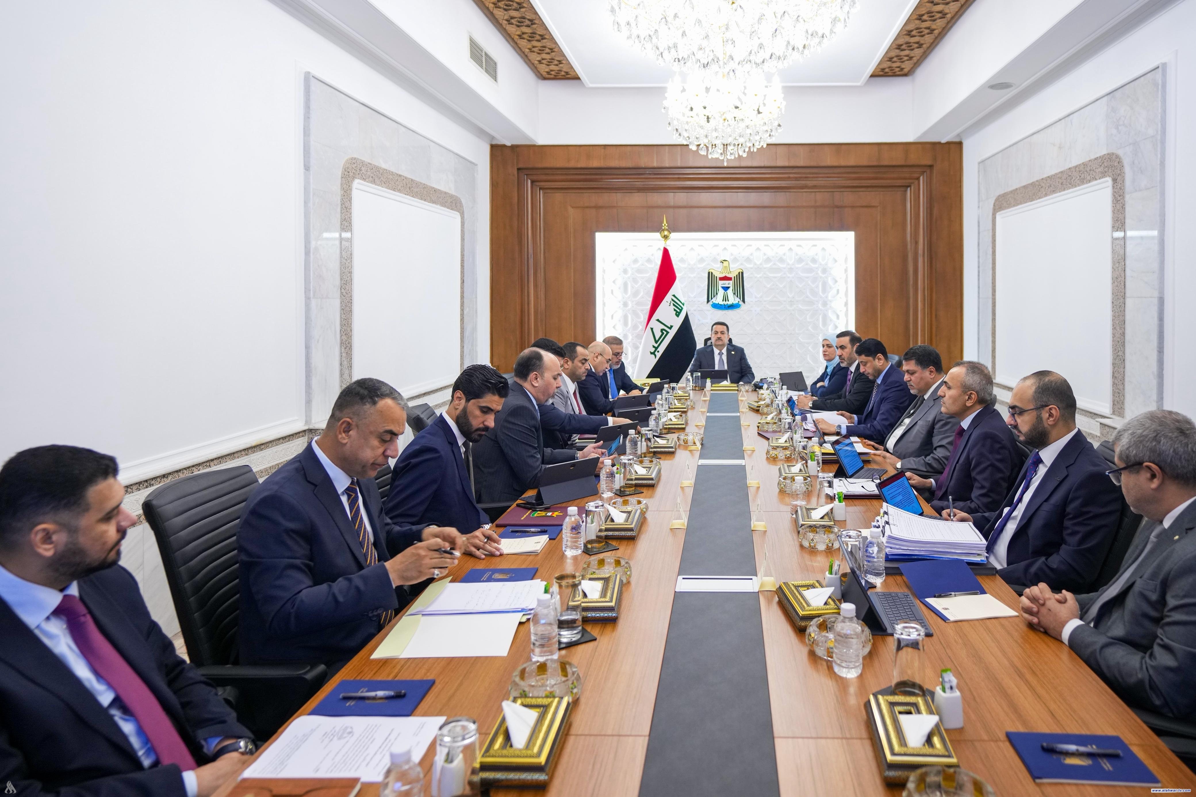 رئيس الوزراء يرأس اجتماع اللجنة العليا للإعمار والاستثمار
