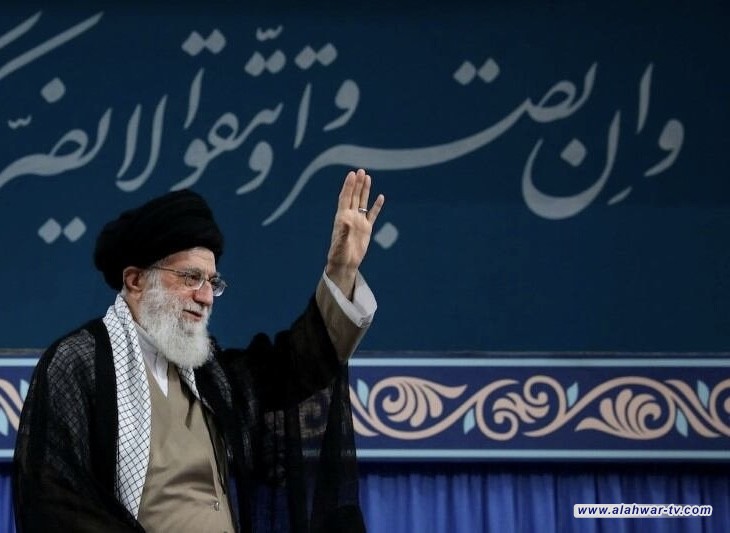 التلفزيون الإيراني: ثلاثة مسؤولين يديرون المرحلة الانتقالية بعد استشهاد السيد الخامنئي