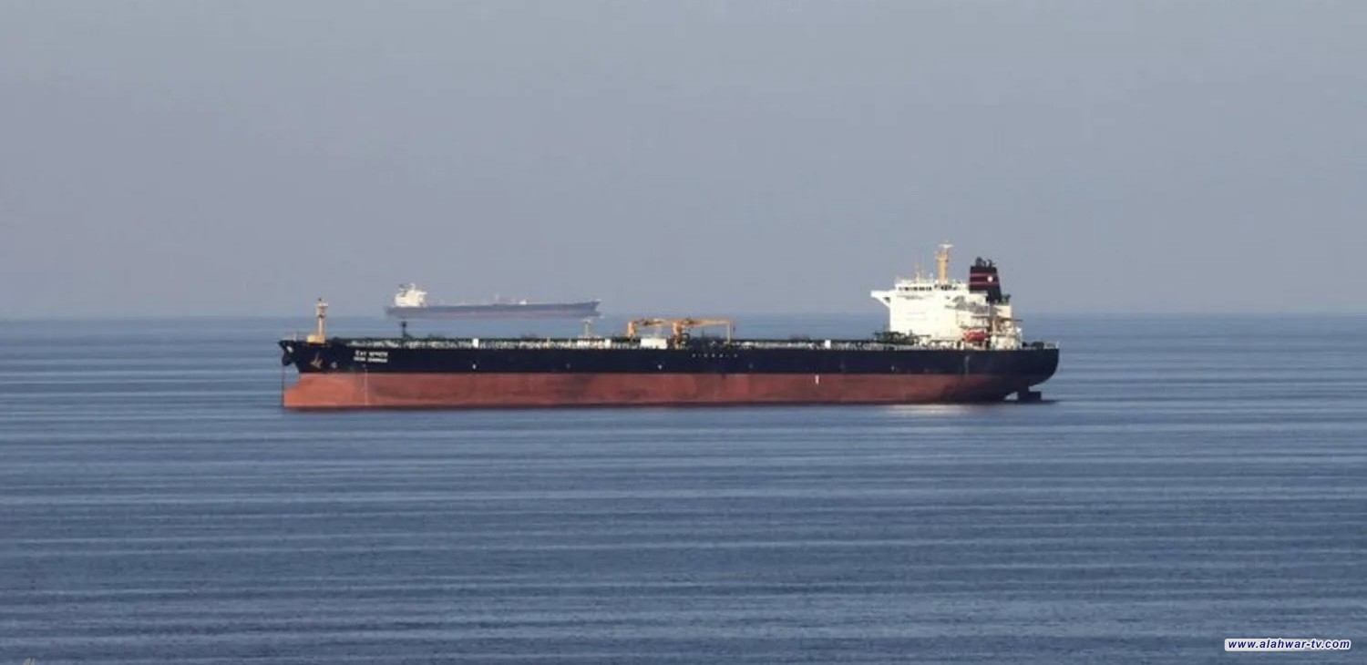 استهداف ناقلة نفط رفضت الامتثال لتحذيرات الحرس الثوري في مضيق هرمز