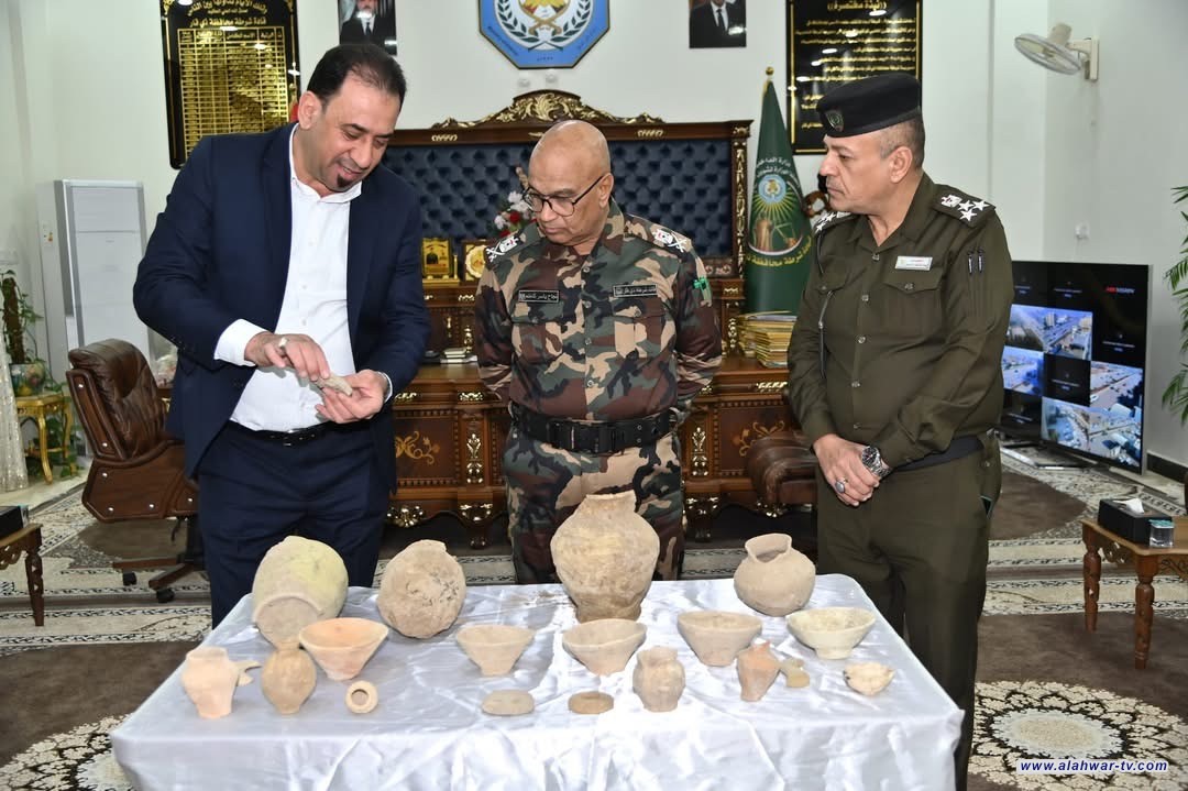 شرطة الآثار تكشف عن 20 قطعة أثرية نادرة في شمال الناصرية