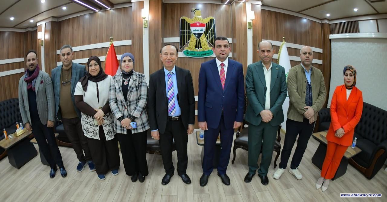 محافظ ذي قار يستقبل الدكتور قاسم حسين صالح ويشيد بمقامه العلمي