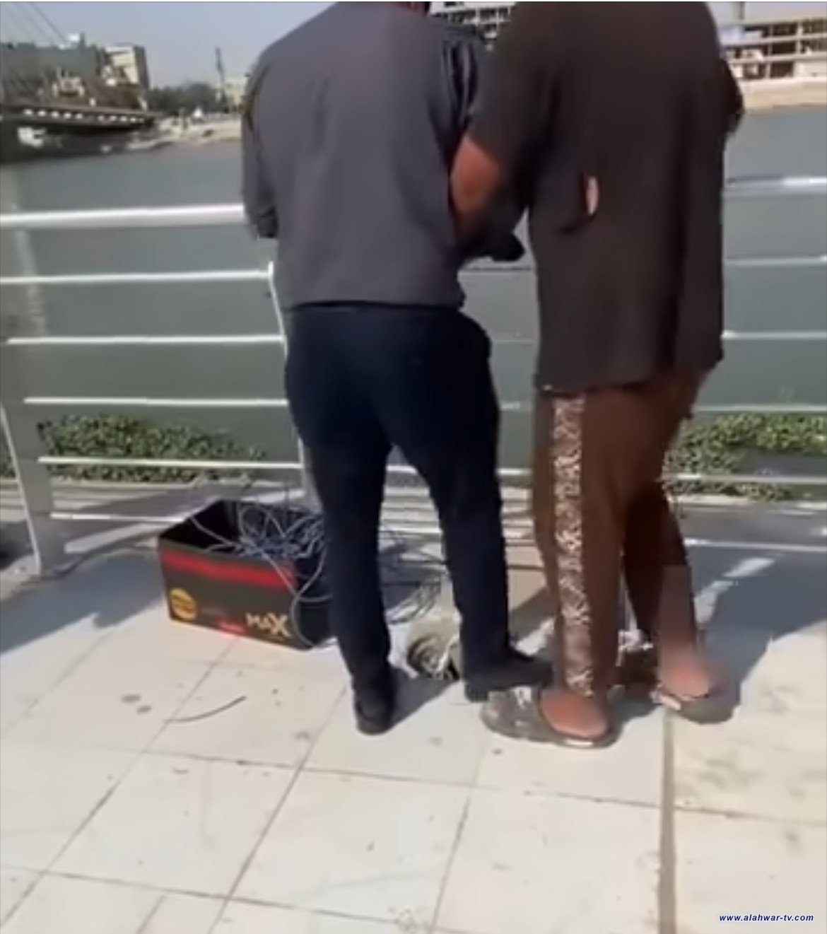 بالتعاون مع المواطنين.. دوريات النجدة تلقي القبض على سارق في كورنيش الناصرية