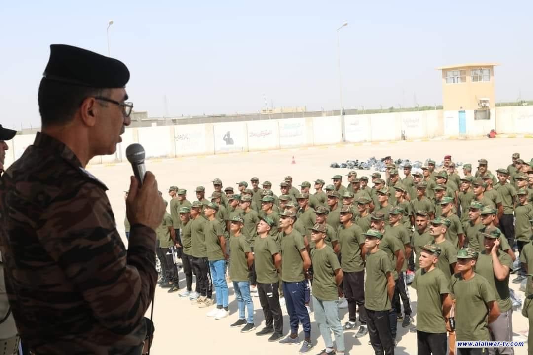 بالصور : مركز تدريب ذي قار يستقبل الوجبة الأولى من المتعاقدين على ملاك قيادة الشرطة بصفة رجل أمن