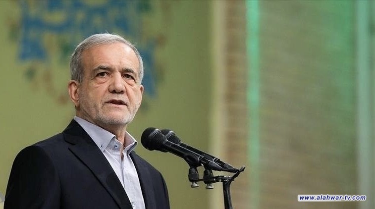 الرئيس الإيراني: الحياة في البلاد لم تتوقف رغم الظروف الاستثنائية