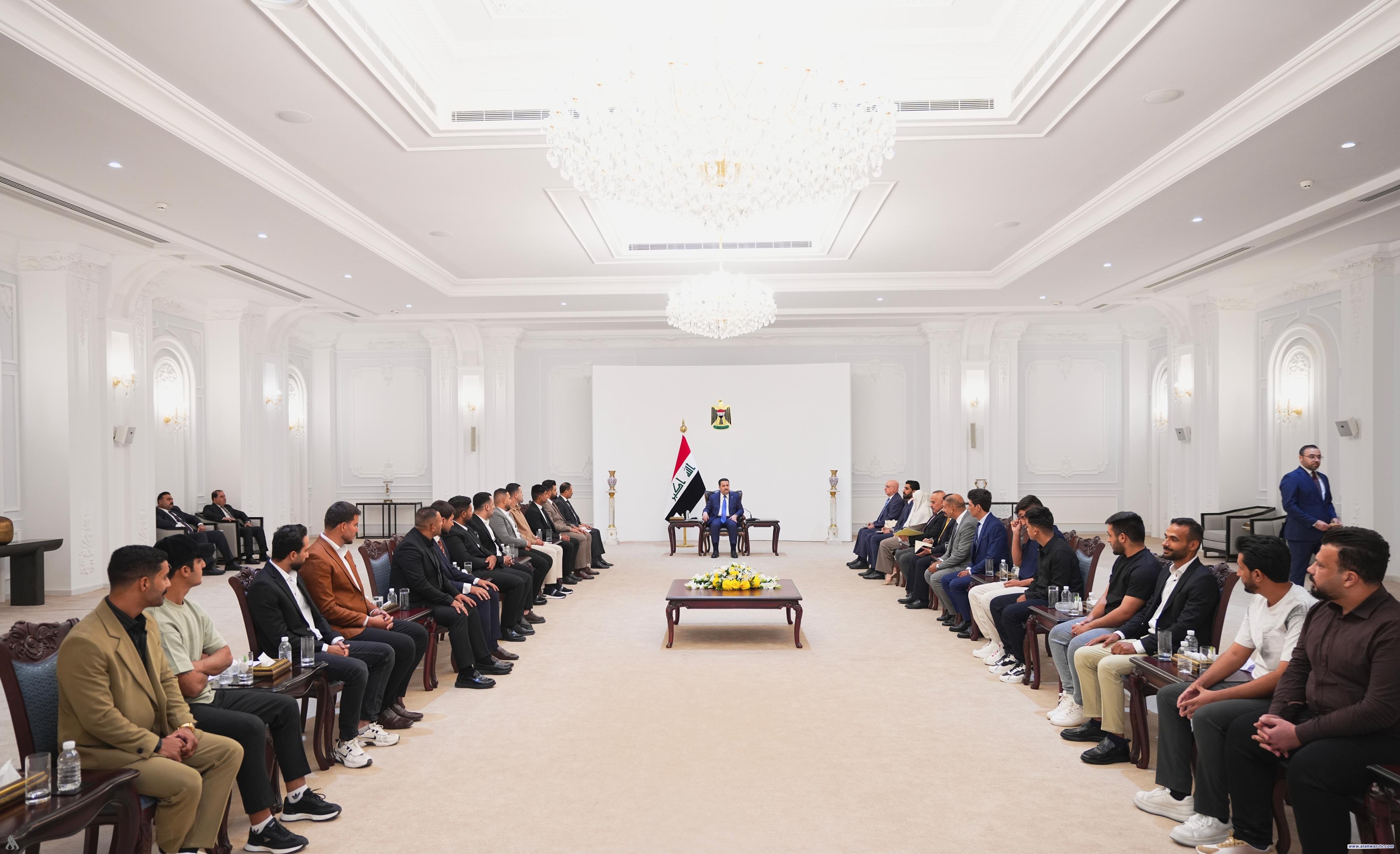 رئيس الوزراء يوجه بمجموعة من الإجراءات لدعم العاملين في مهنة التوصيل