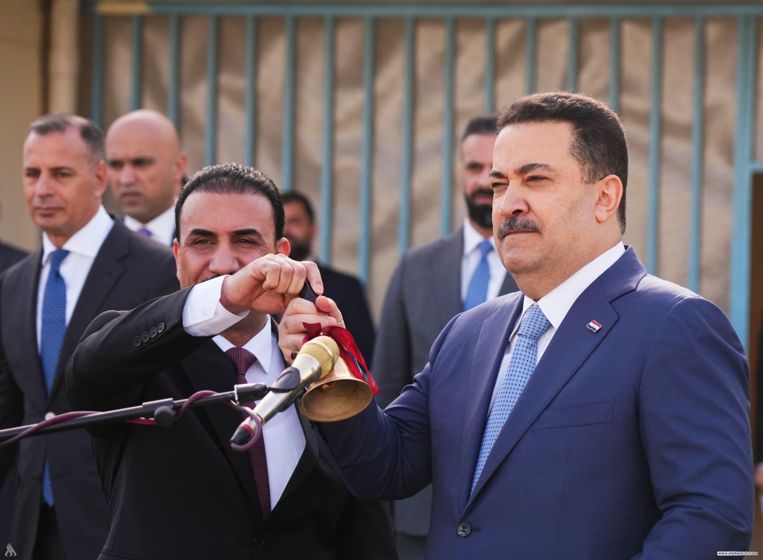 رئيس الوزراء يزور ثانوية الصدرين للمتميزين ويدقّ جرس بدء العام الدراسي الجديد