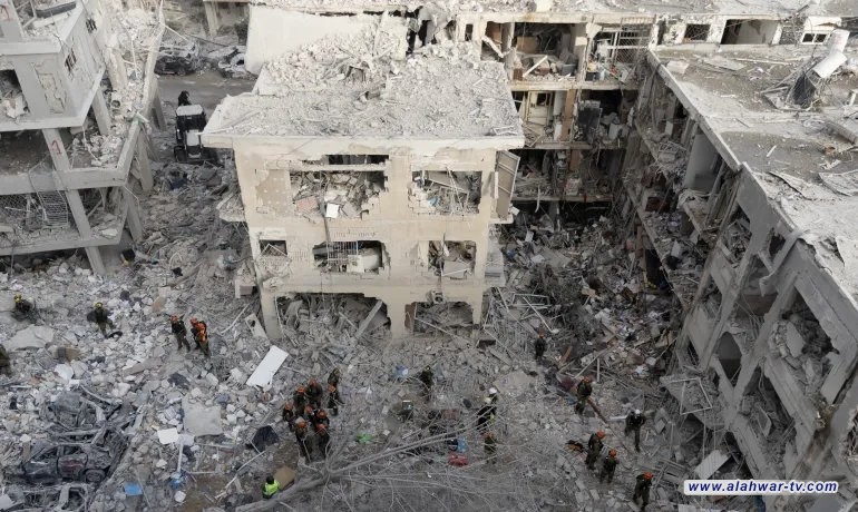 30 جريحاً وانهيار وحدات سكنية خلال قصف استهدف شارع شاهين في إيران