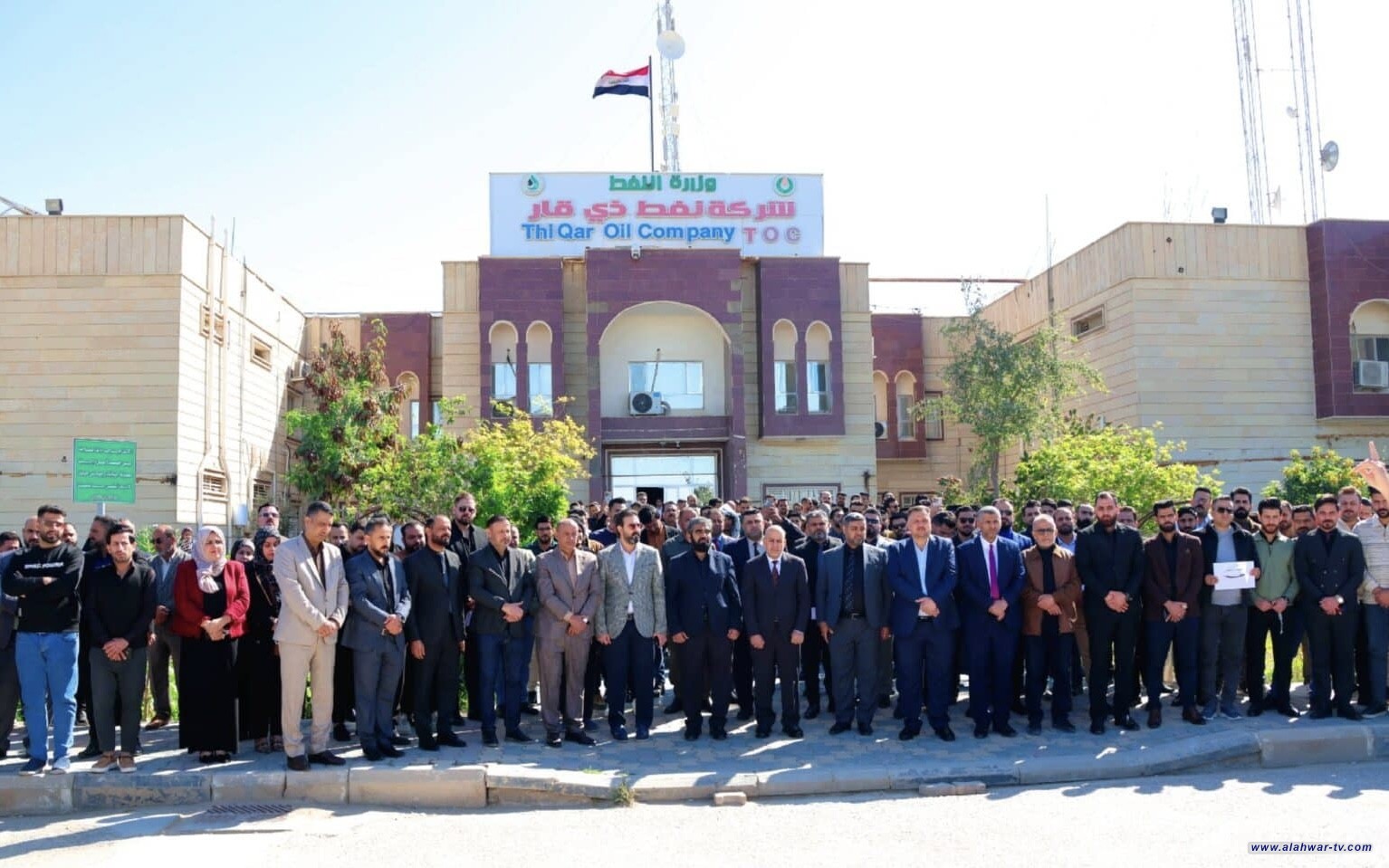 وقفة تضامنية لشركة نفط ذي قار دعما لبيان المرجعية الدينية لإيقاف الحروب