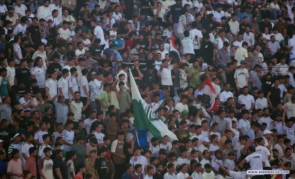 بالصور: جماهير غفيرة تملأ مدرجات ملعب الناصرية الدولي قبل انطلاق المباراة بساعة