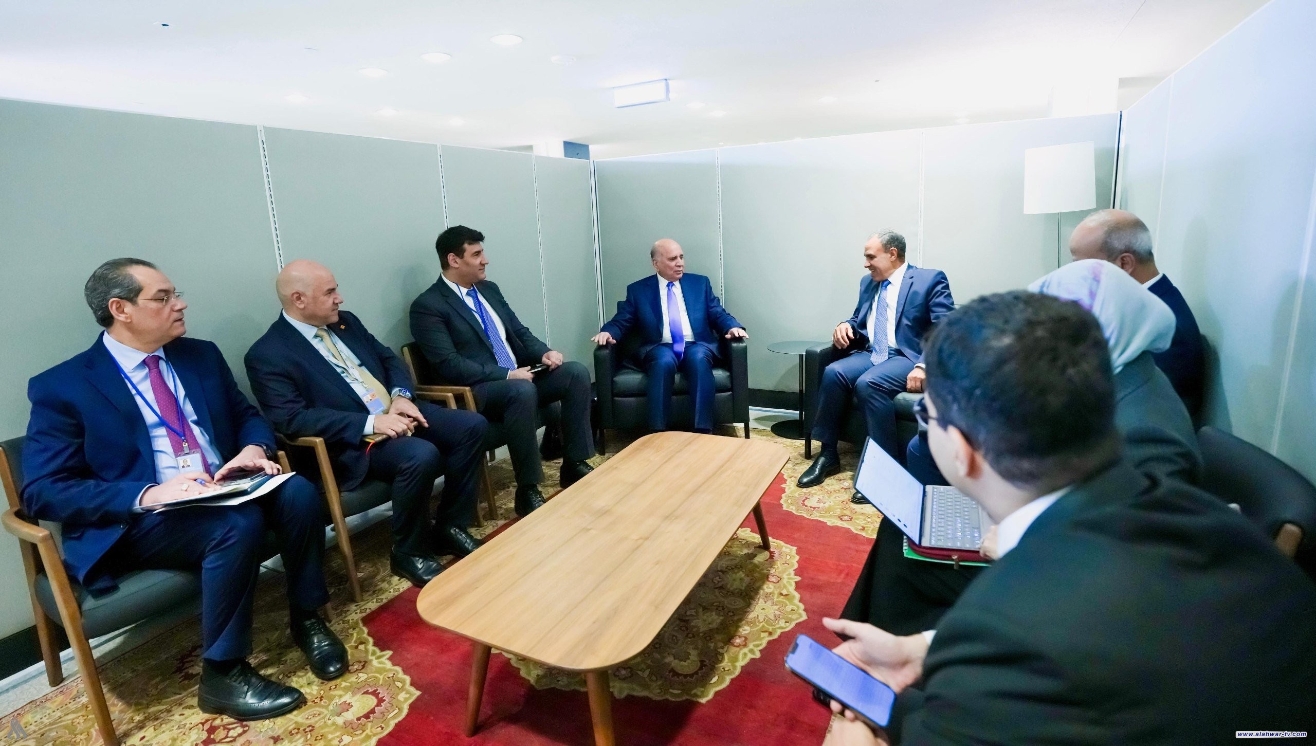 وزير الخارجية يؤكد لنظيره المصري ضرورة توحيد الجهود لوقف العدوان على غزة