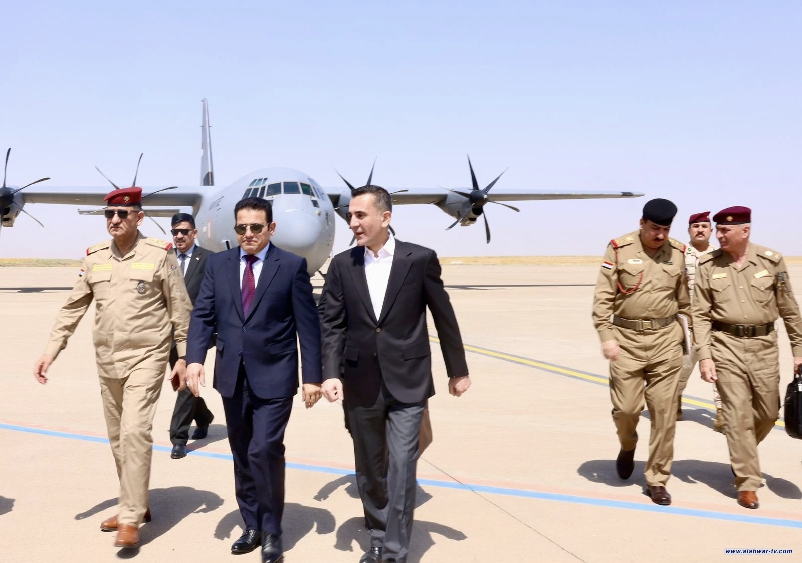 بتوجيه من القائد العام.. مستشار الأمن القومي يصل إلى أربيل