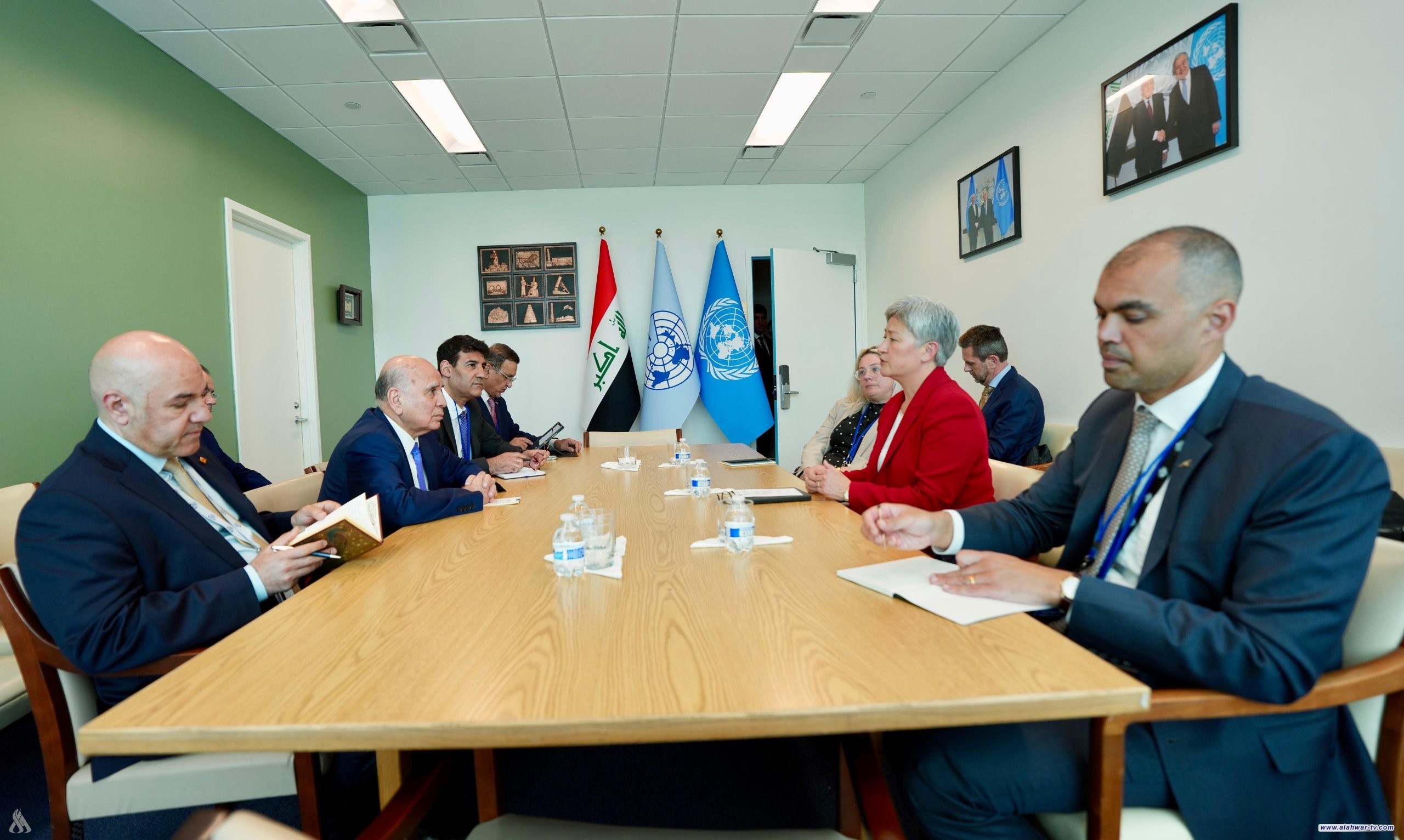 رئيس الجمهورية ونظيره الأرميني يؤكدان ضرورة تعزيز مبدأ الحوار لحل النزاعات