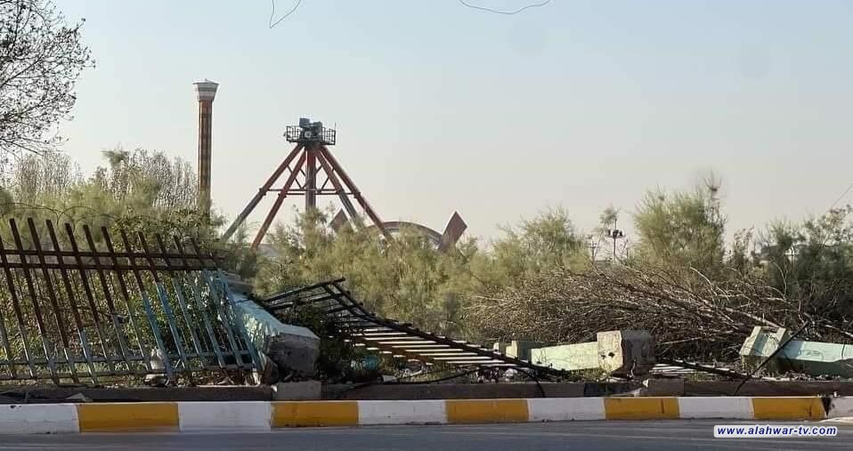 اشخاص في الناصرية يخالفون أمرا ولائيا ويزيلون اجزاء من مدينة الالعاب