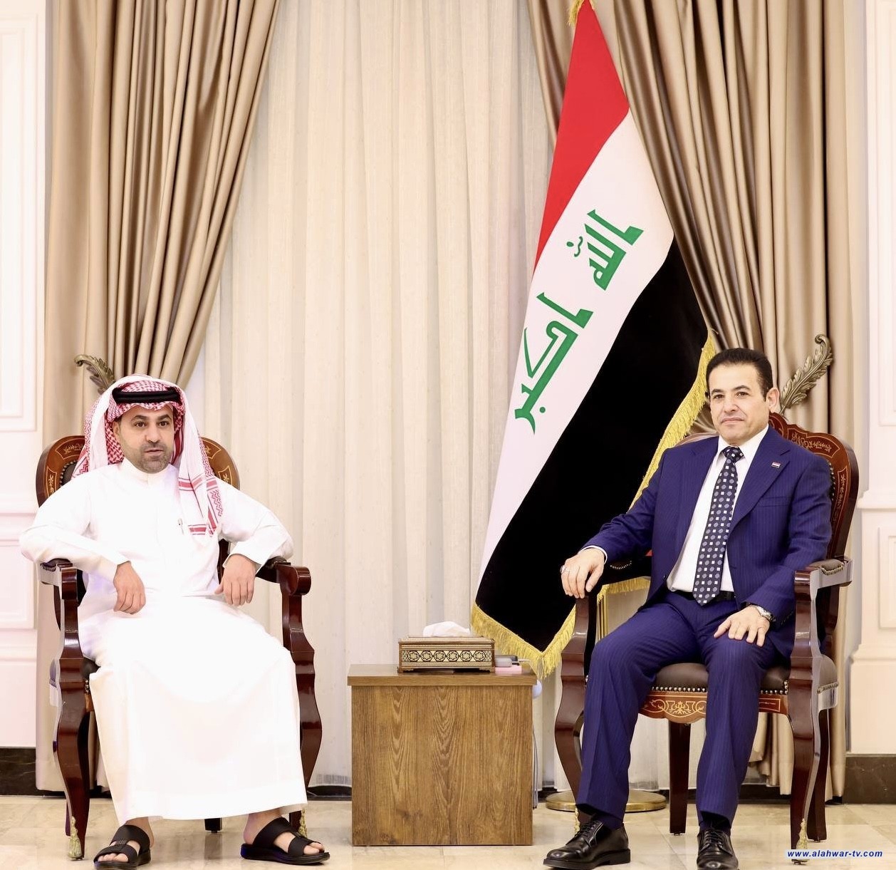 مستشار الأمن القومي: العراق يسعى لإيجاد حلول تنهي الصراع المحتدم في المنطقة