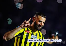 مانشستر يونايتد يمنح ريال مدريد فرصة تعويض رحيل بنزيما