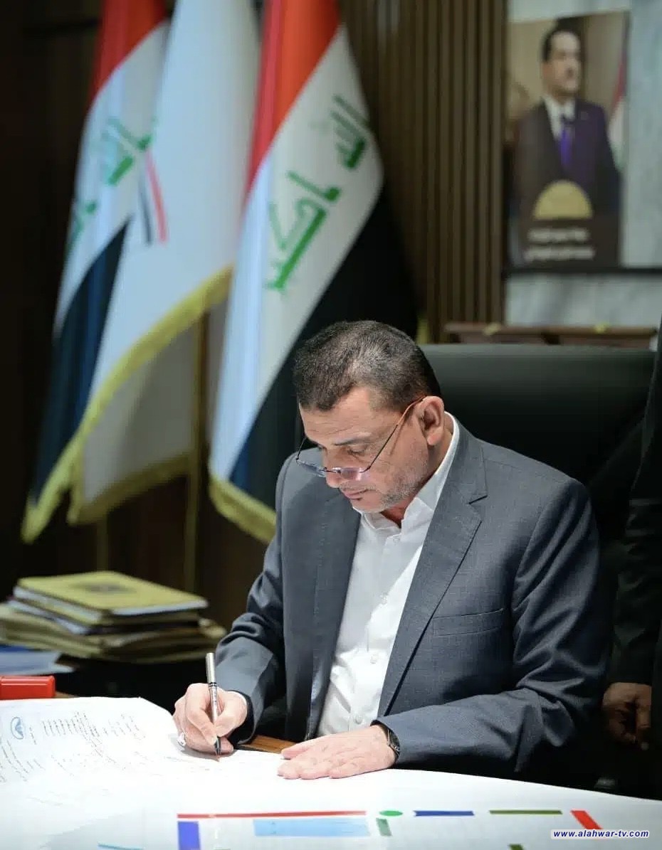 محافظ ذي قار يصادق على تصاميم 900 قطعة أرض سكنية في قضاء الفجر