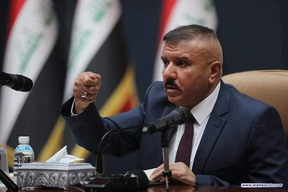 وزير الداخلية يوجه باعتقال أي شخص يحرض أو يسيء للقوات الأمنية في مواقع التواصل الاجتماعي ويأمر باتخاذ الإجراءات القانونية بحقه