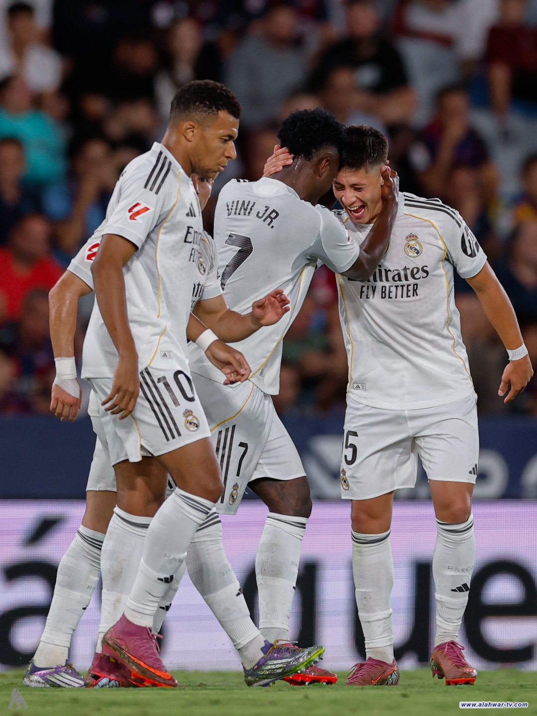 ريال مدريد يكتسح ليفانتي برباعية في الليجا