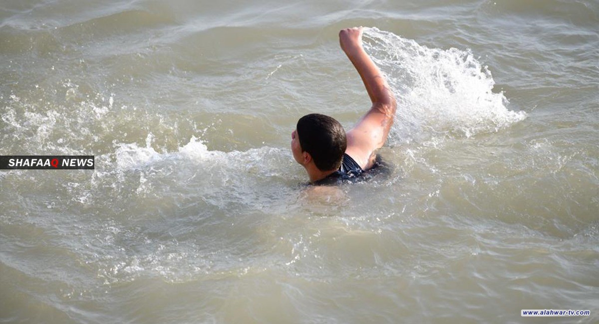 وفاة طبيب واستاذ جامعي أثناء تعلمه السباحة جنوبي العراق