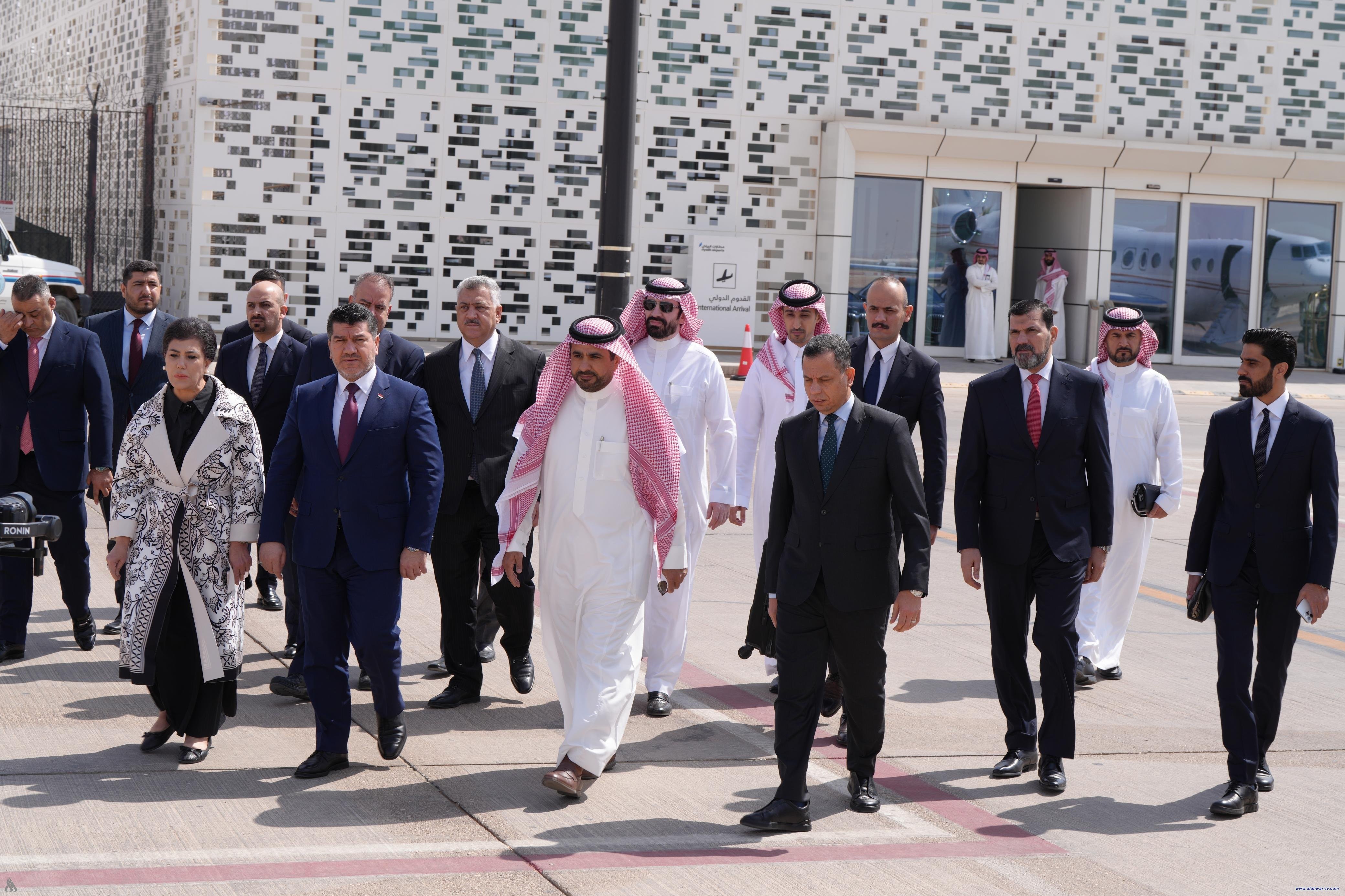 رئيس الوزراء يرسل وفداً إلى السعودية لاستلام المحتجزين بعد إطلاق سراحهم