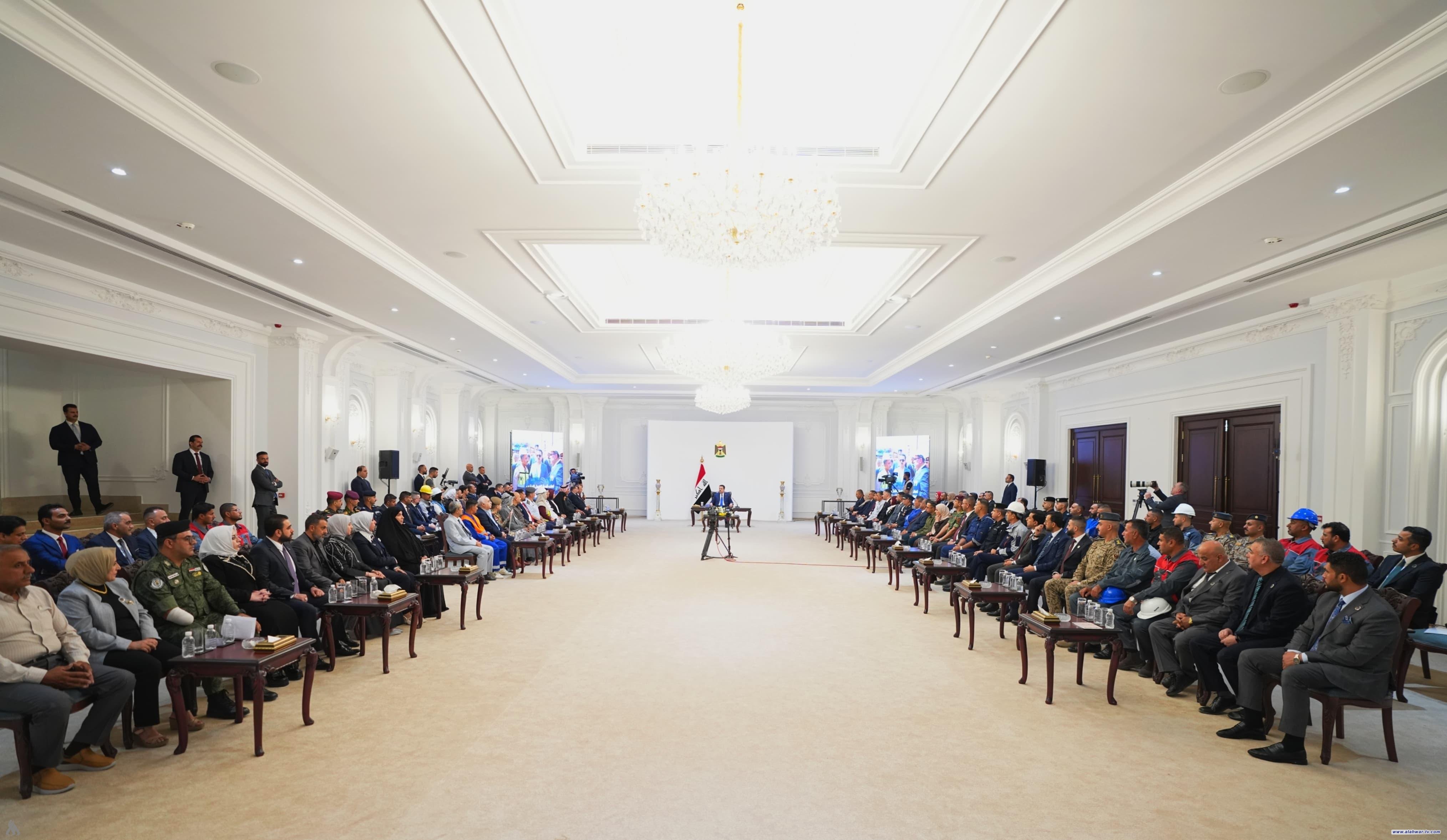 رئيس الوزراء يرعى حفل يوم الوظيفة الوطني