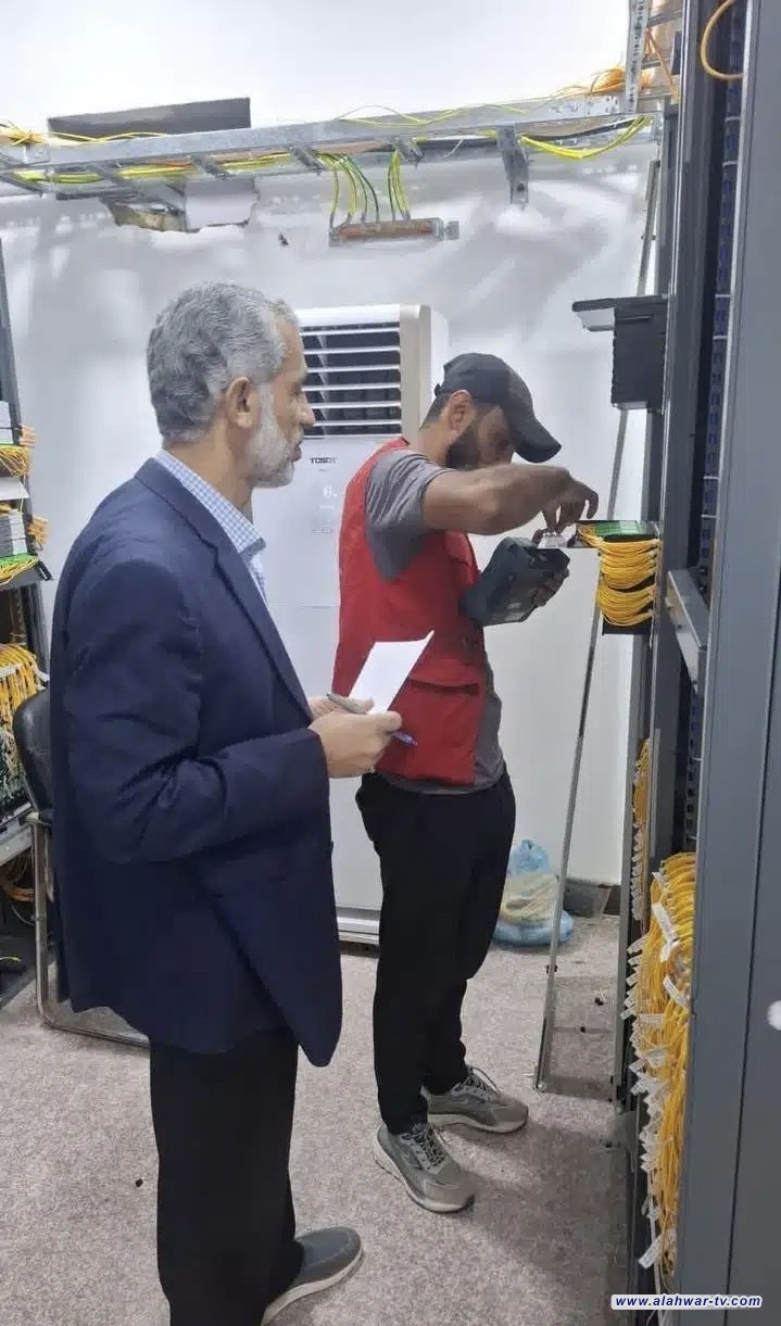 اتصالات ذي قار تستلم 13 كابينة ضوئية جديدة في قضاء الشطرة