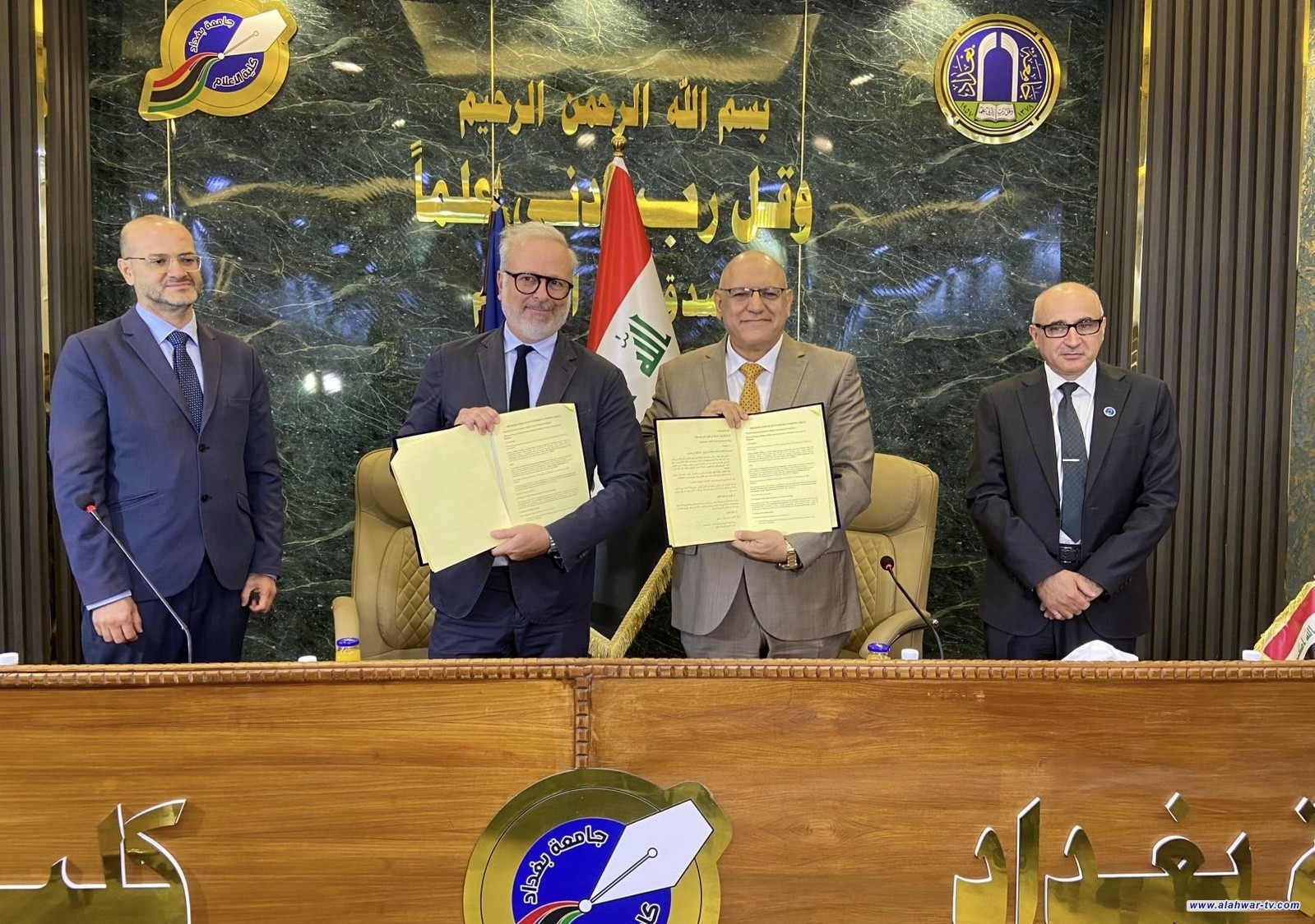 كلية الإعلام توقع اتفاقية مع  فرانس ميديا موند  لتطوير المناهج الإعلامية