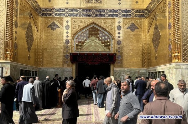 بالصور.. استمرار توافد الزائرين إلى مرقد الإمام علي ( ع )
