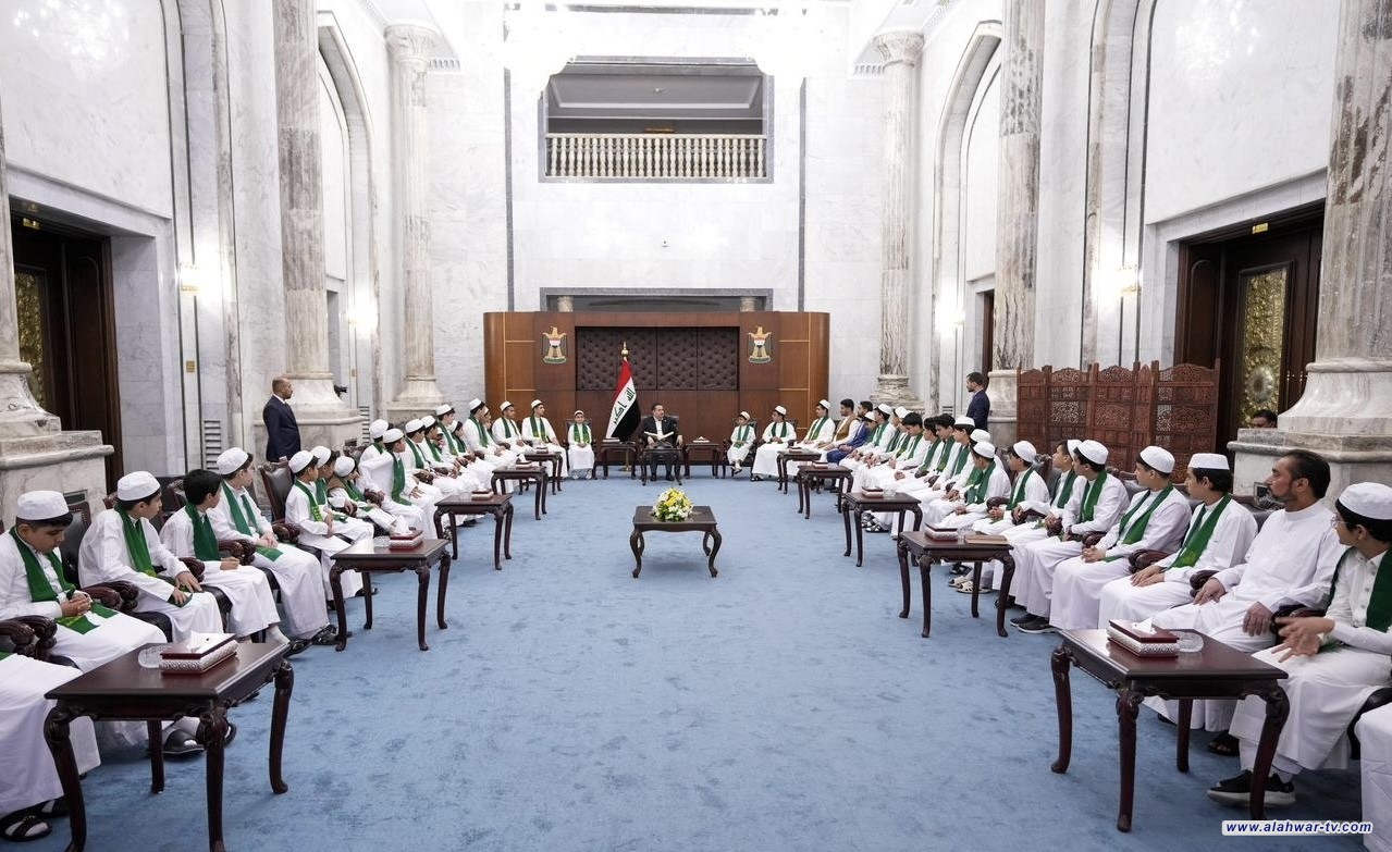 رئيس الوزراء يشارك مجموعة من الأطفال الأيتام مائدة إفطار رمضان المبارك