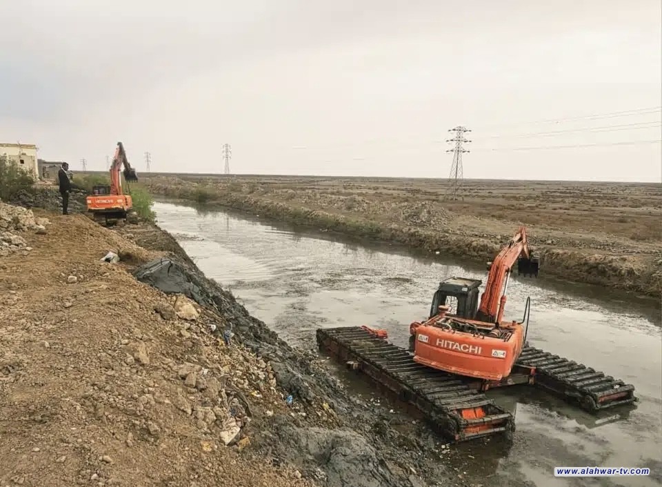 تنفيذ أعمال تنظيف وكري في نهر الجبايش لتحسين توزيع المياه