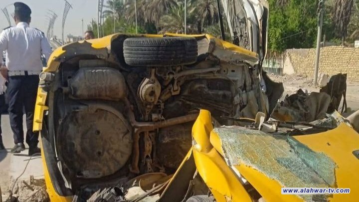 حادث مأساوي في الناصرية.. عمود كهرباء يشطر مركبة أُجرة ويتسبب بوفاة السائق وإصابة ثلاثة ركا