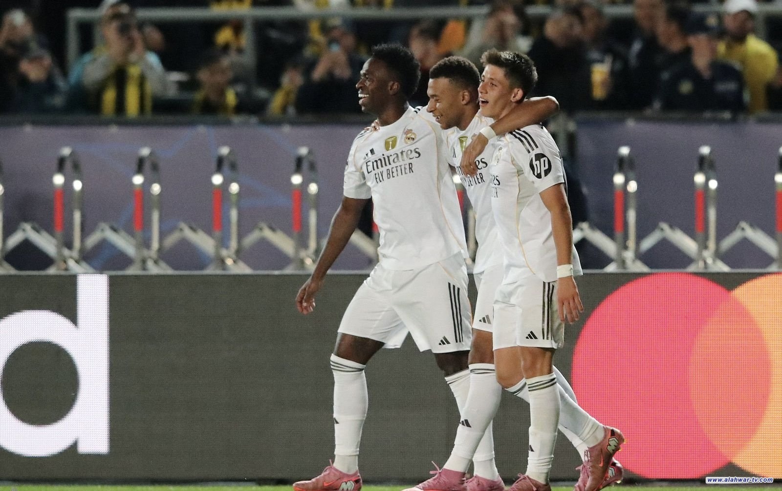 أبطال أوروبا.. ريال مدريد يتغلب على كايرات الماتي بخماسية نظيفة