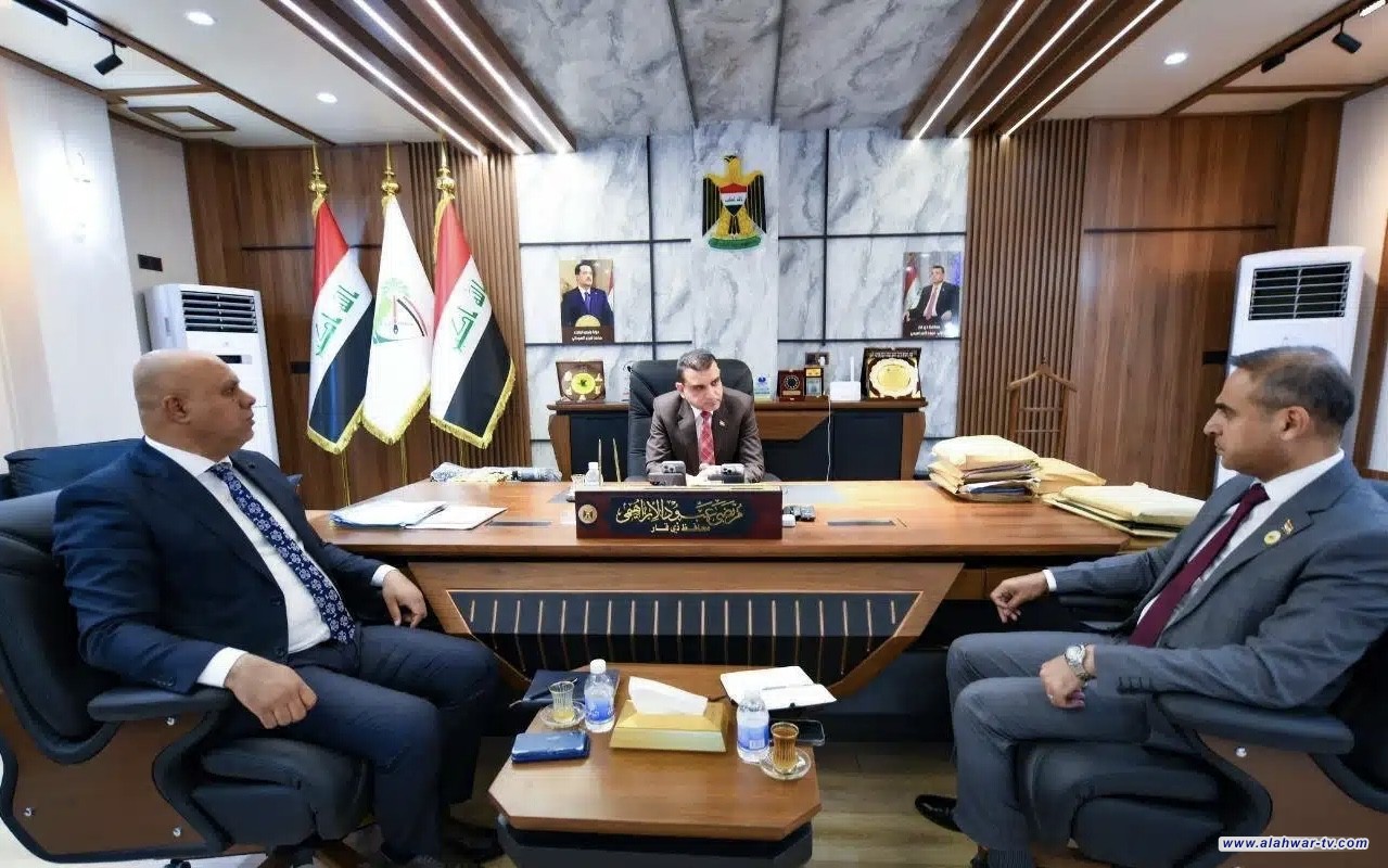 خلال لقائه بوفد الجامعة.. محافظ ذي قار يؤكد دعمه لمشاريع التعليم الأخضر وكرسي اليونسكو