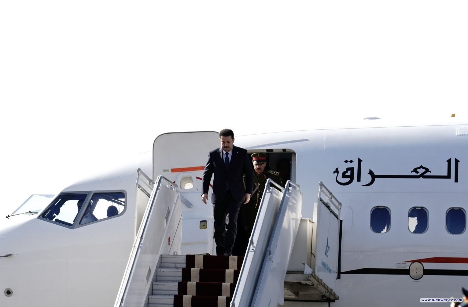 رئيس الوزراء يصل إلى أبو ظبي