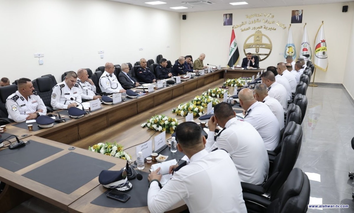 وزير الداخلية يوجه باستخدام الأجهزة المتطورة في عمل مديرية المرور