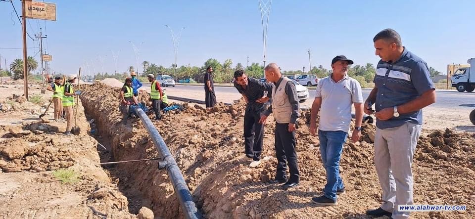 مسؤول الجهد الخدمي والهندسي في ذي قار يتابع اعمال شبكة الماء بمنطقة الشوفة