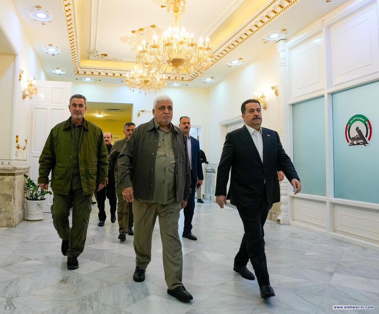 رئيس الوزراء يشيد بدور الحشد الشعبي وتضحياته التي أسهمت بحماية العراق وتعزيز سيادته