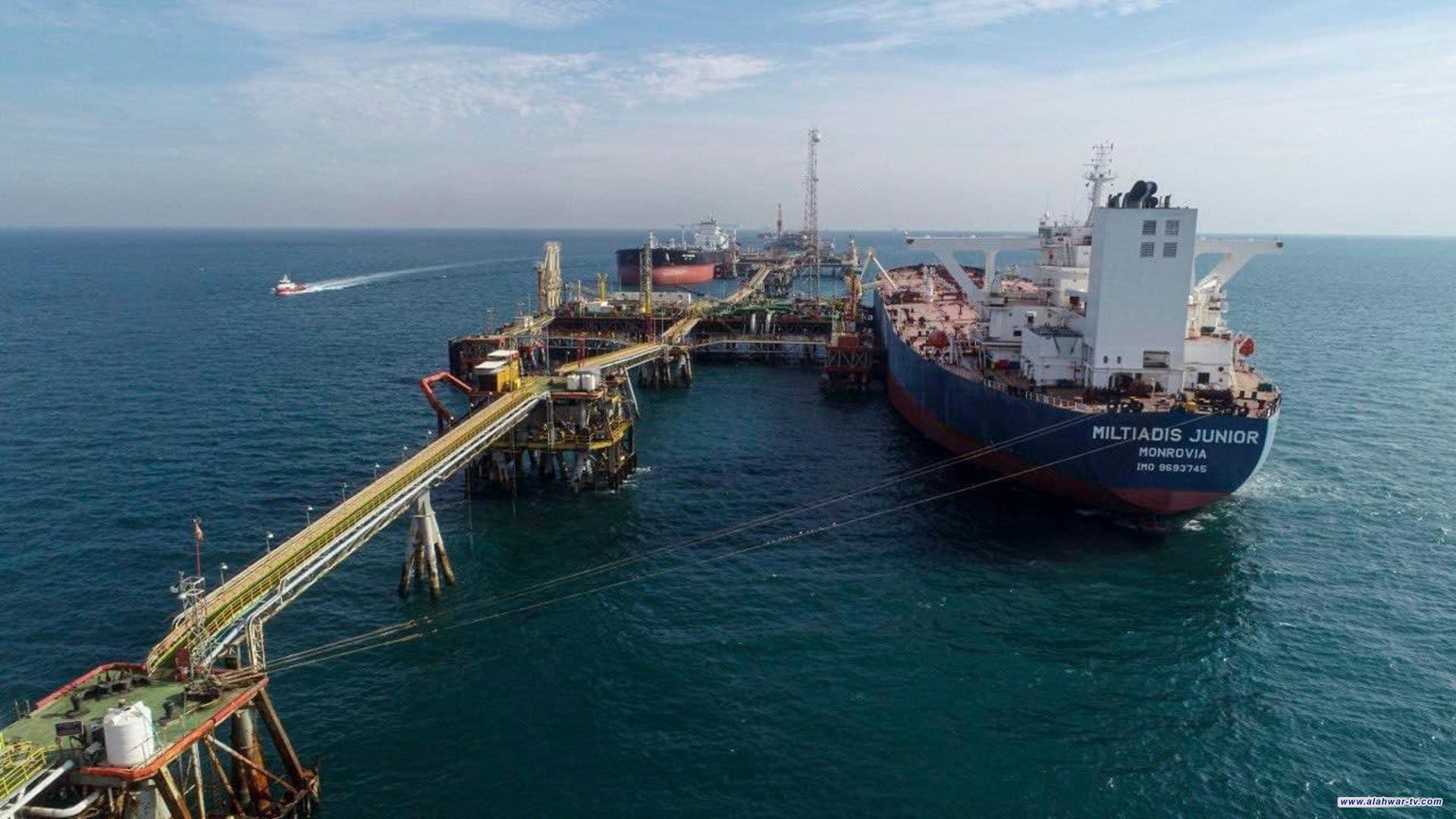 العراق يغلق 6 حقول نفطية والإنتاج يتراجع 70% جراء إغلاق هرمز